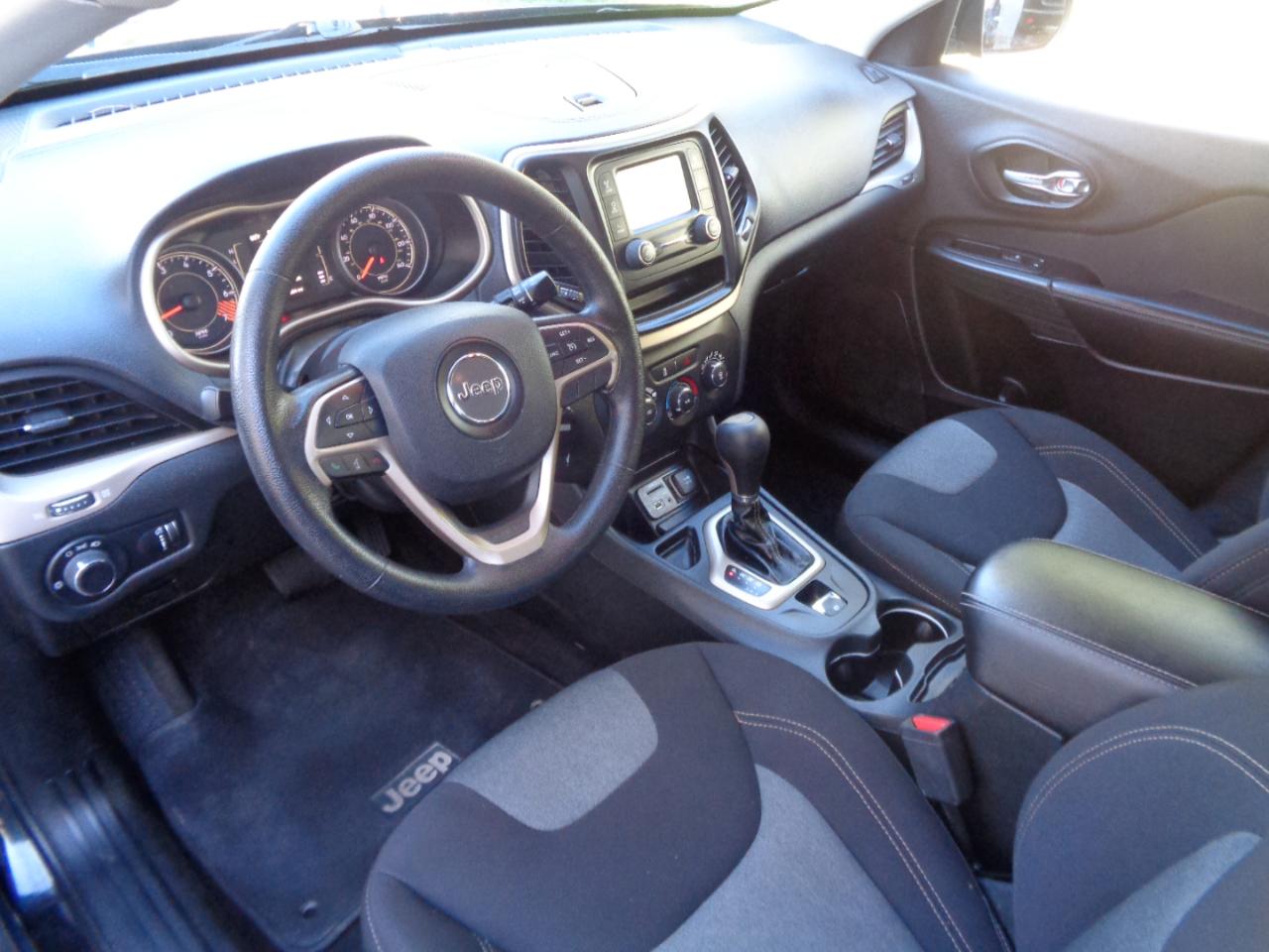 Jeep Cherokee FWD 4dr Sport 2015