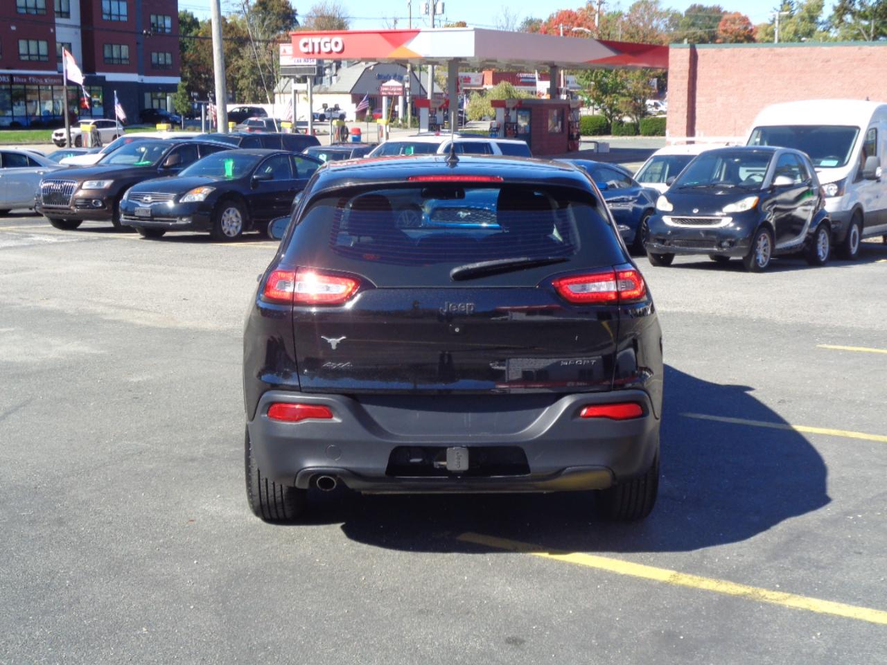 Jeep Cherokee FWD 4dr Sport 2015