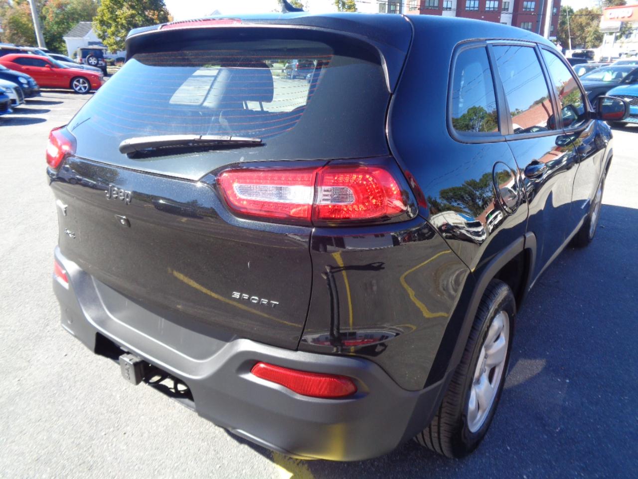Jeep Cherokee FWD 4dr Sport 2015