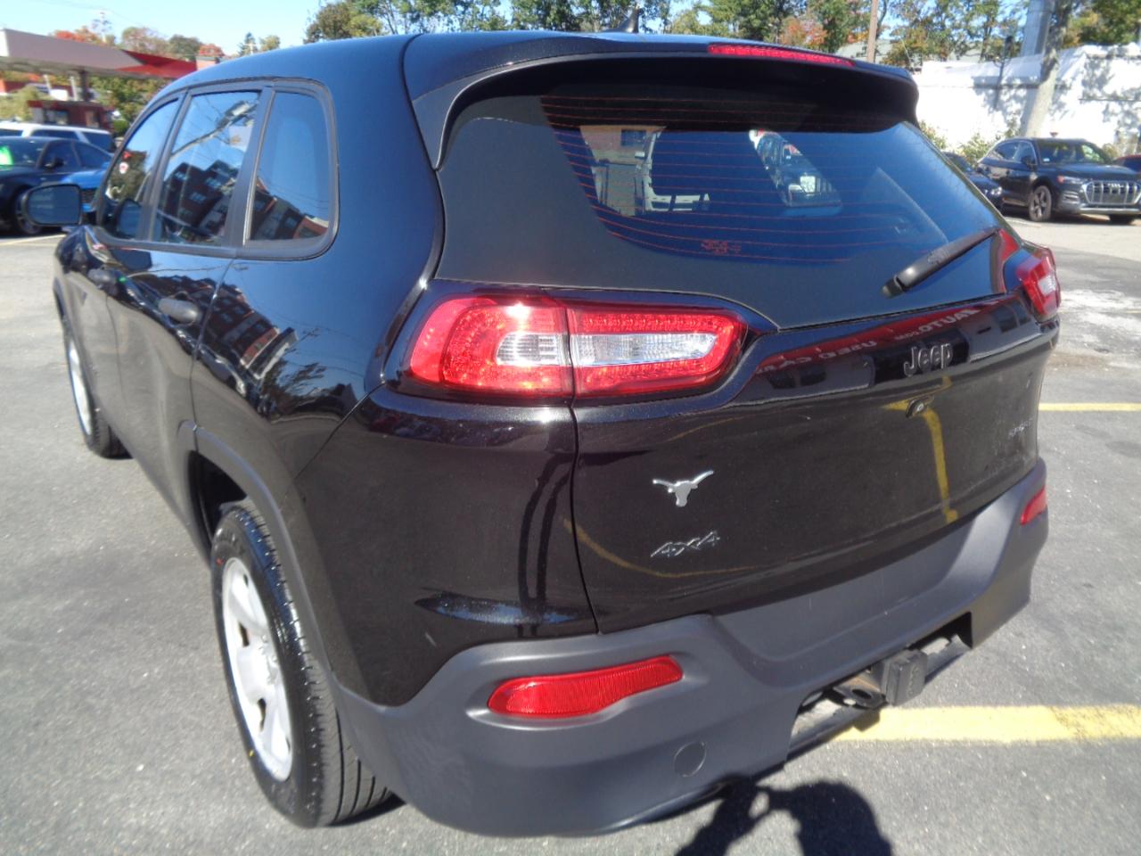 Jeep Cherokee FWD 4dr Sport 2015