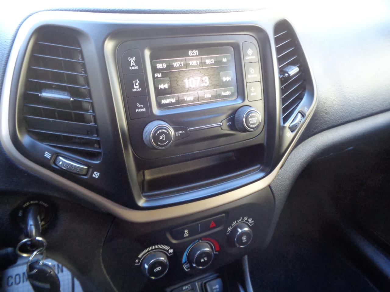 Jeep Cherokee FWD 4dr Sport 2015