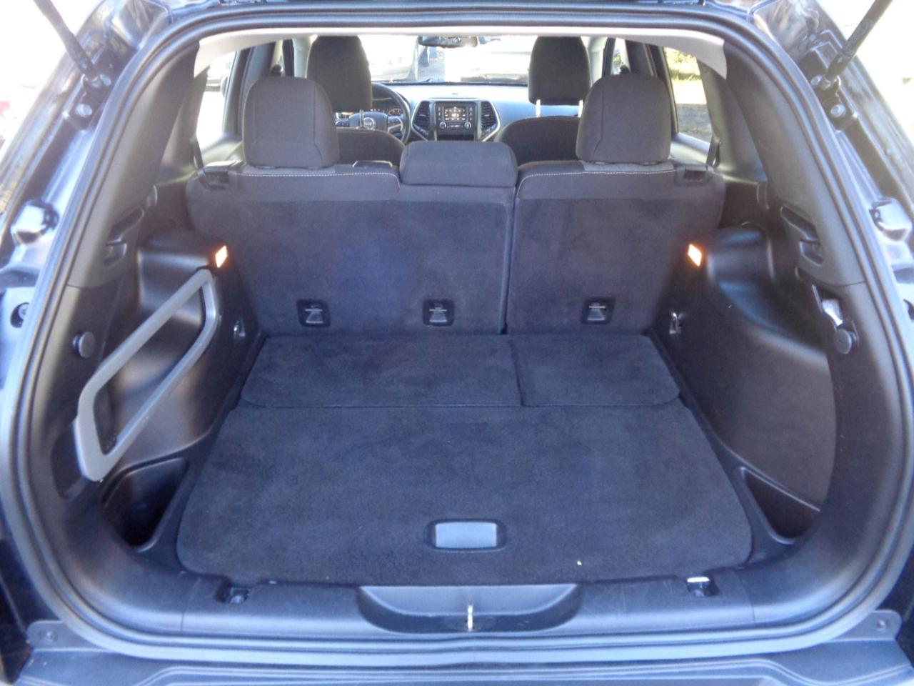 Jeep Cherokee FWD 4dr Sport 2015