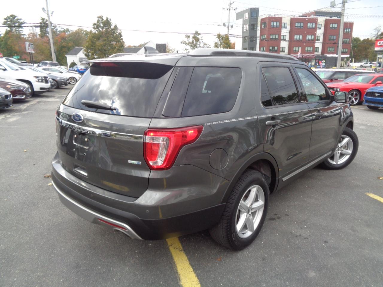 Ford Explorer XLT 4WD 2017