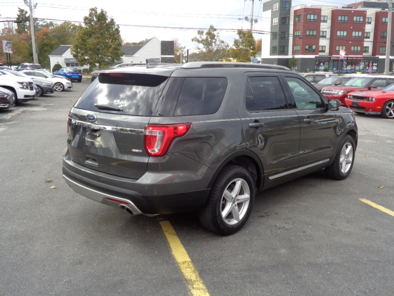 Ford Explorer XLT 4WD 2017