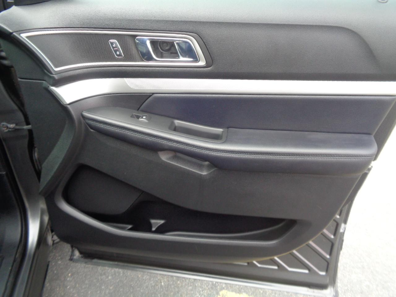 Ford Explorer XLT 4WD 2017