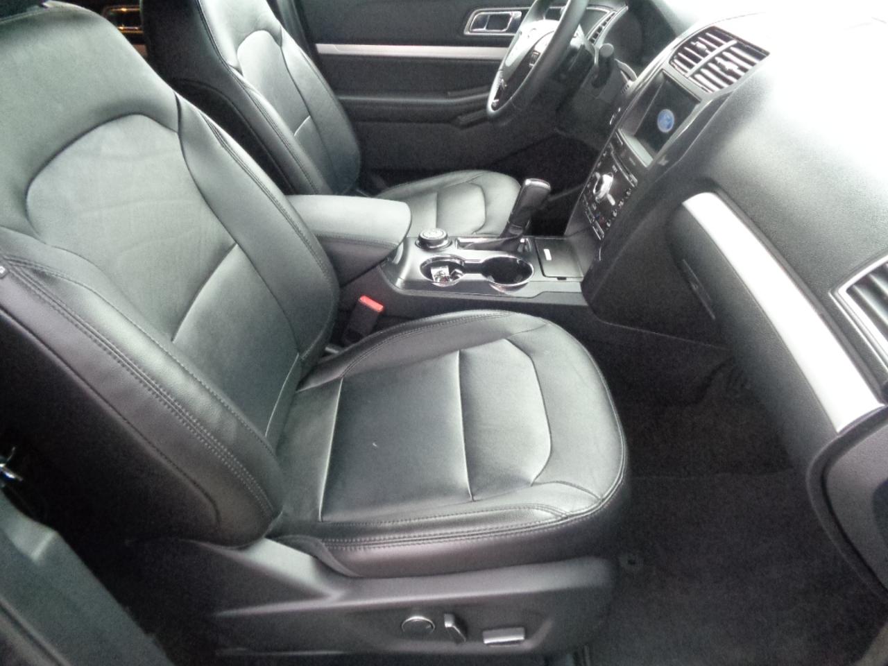 Ford Explorer XLT 4WD 2017