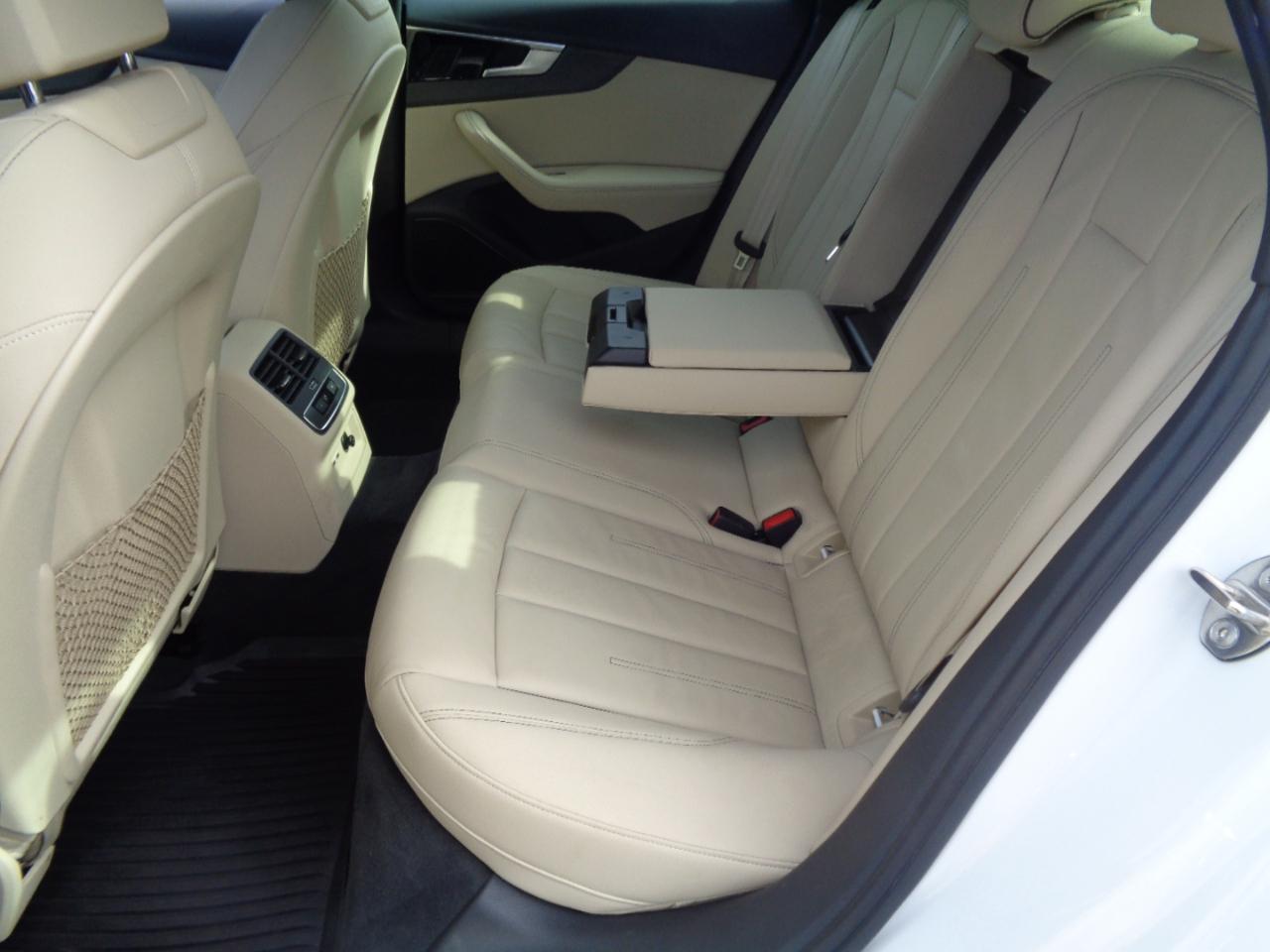 Audi A4 Sedan S line Premium Plus 45 TFSI quattro 2021