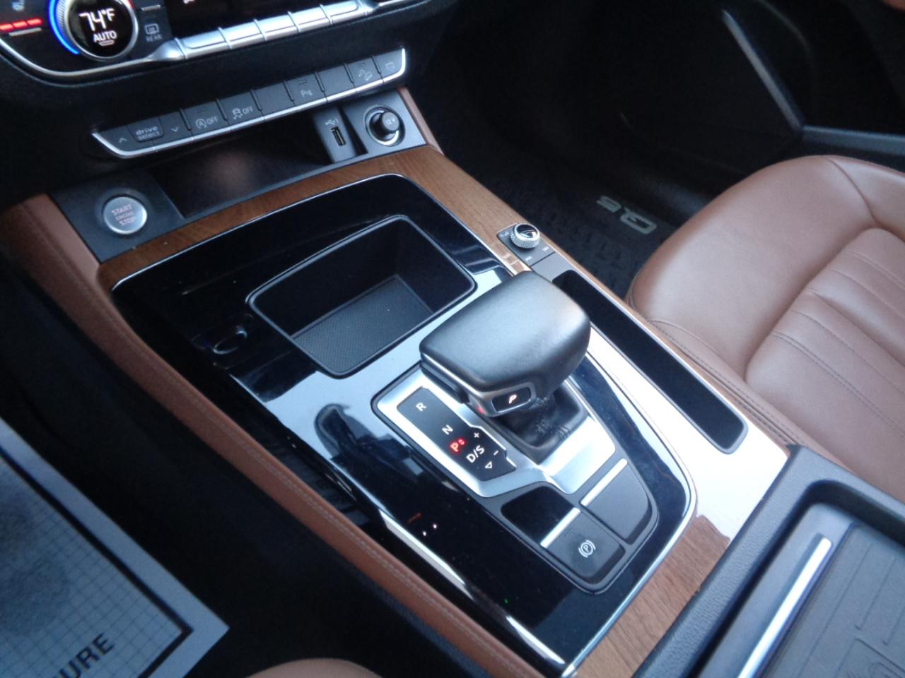 Audi Q5 Premium Plus 45 TFSI quattro 2021