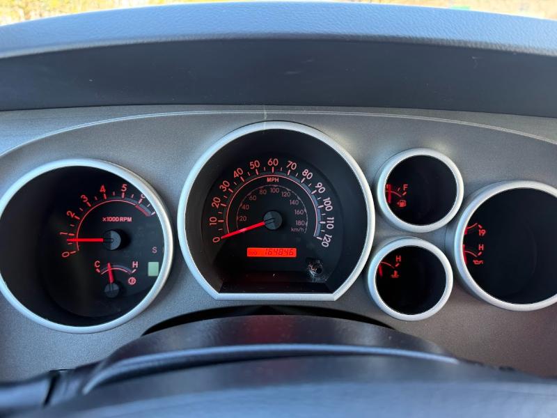 Toyota Sequoia SR5 5.7L 2WD 2016