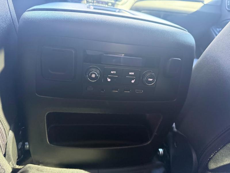 GMC Yukon SLT 4WD 2017