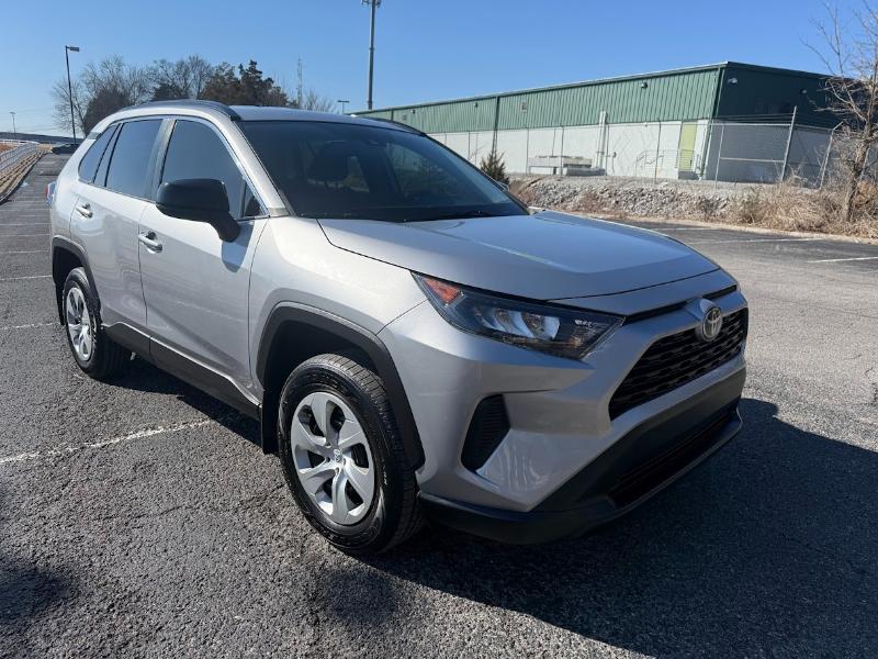 Toyota RAV4 LE 2020