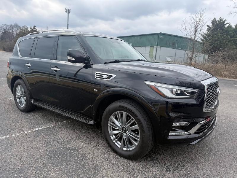 Infiniti QX80 LUXE 2019