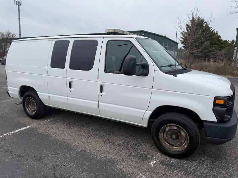 Ford Econoline E-150 2009