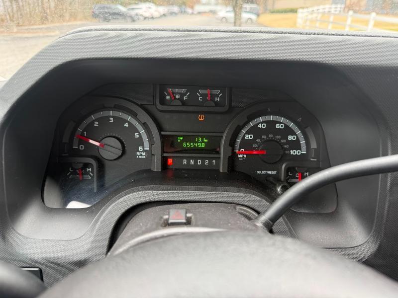 Ford Econoline E-150 2009