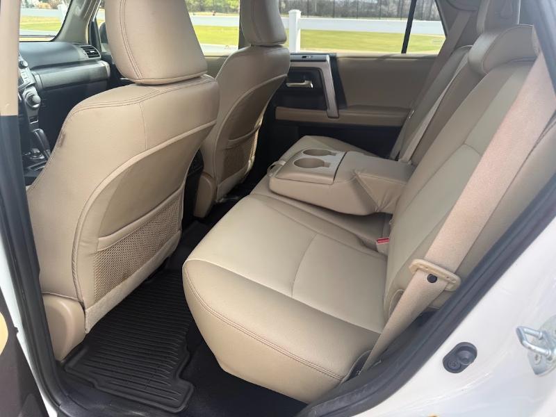 Toyota 4Runner SR5 4WD 2014