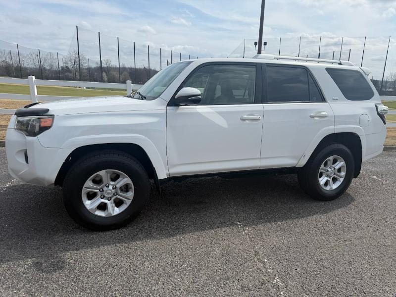 Toyota 4Runner SR5 4WD 2014