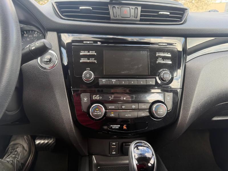 Nissan Rogue Sport S AWD 2017