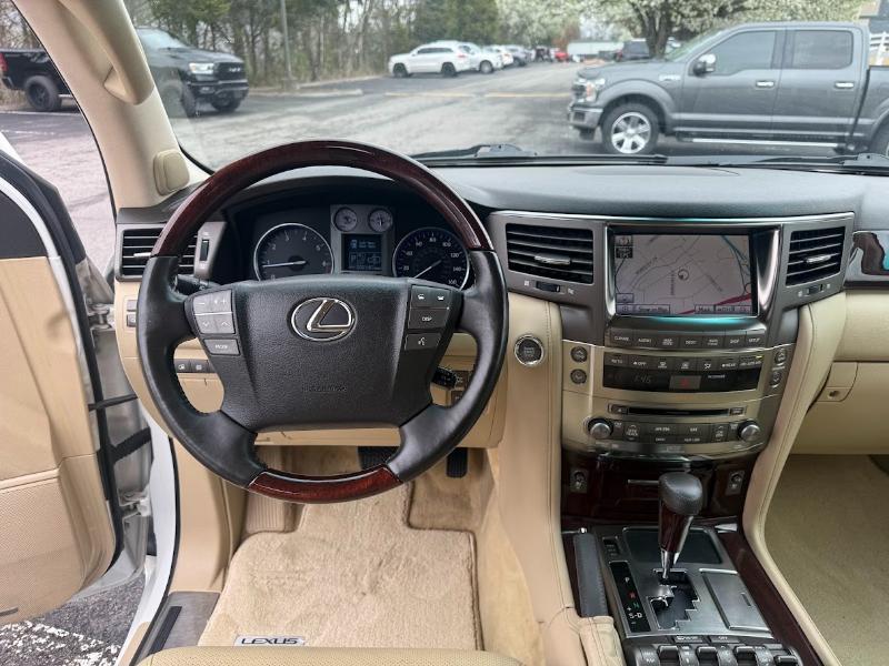 Lexus LX 570 Sport Utility 2011