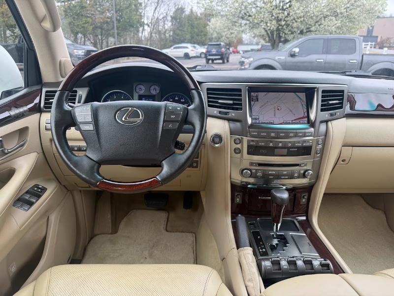 Lexus LX 570 Sport Utility 2011