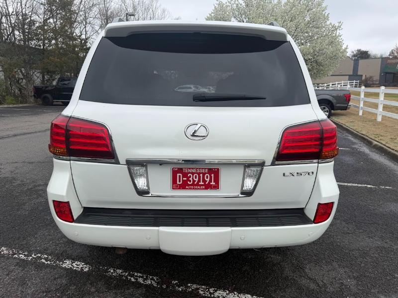 Lexus LX 570 Sport Utility 2011