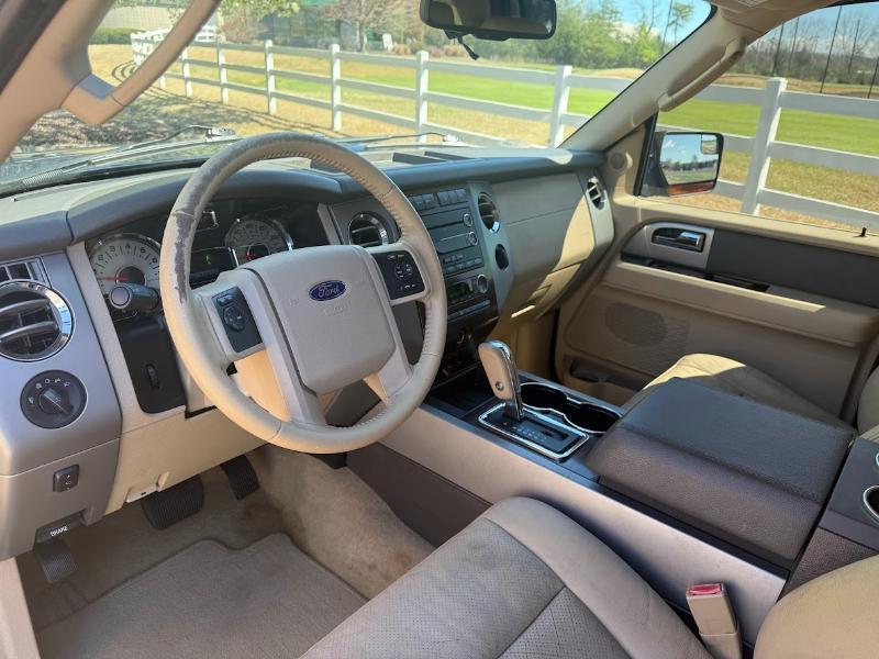 Ford Expedition  2014