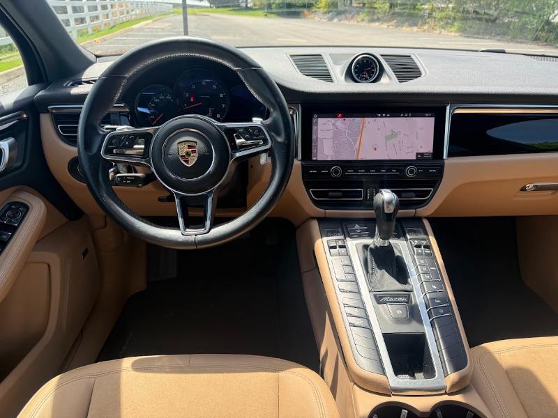 Porsche Macan Base 2021
