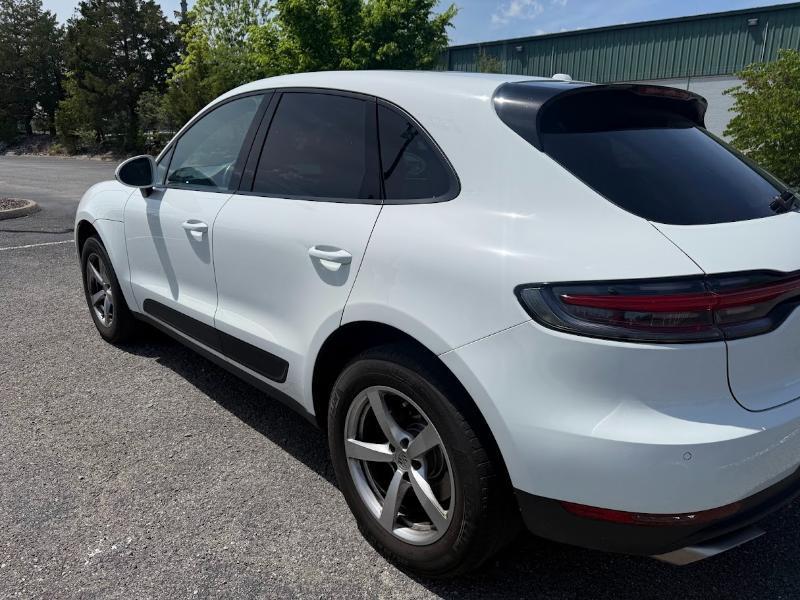 Porsche Macan Base 2021