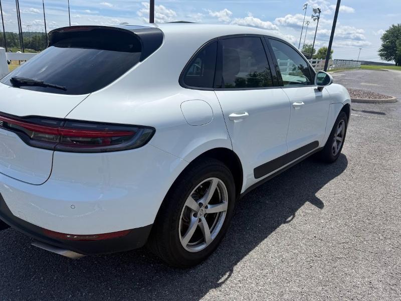 Porsche Macan Base 2021