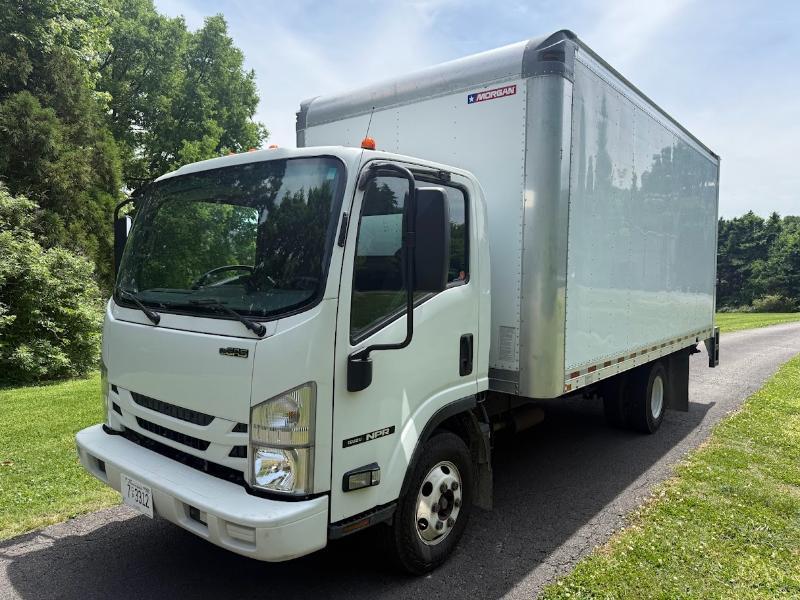 Isuzu NPR  2017