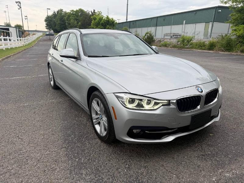 BMW 3-Series Sport Wagon 330i xDrive SULEV 2018
