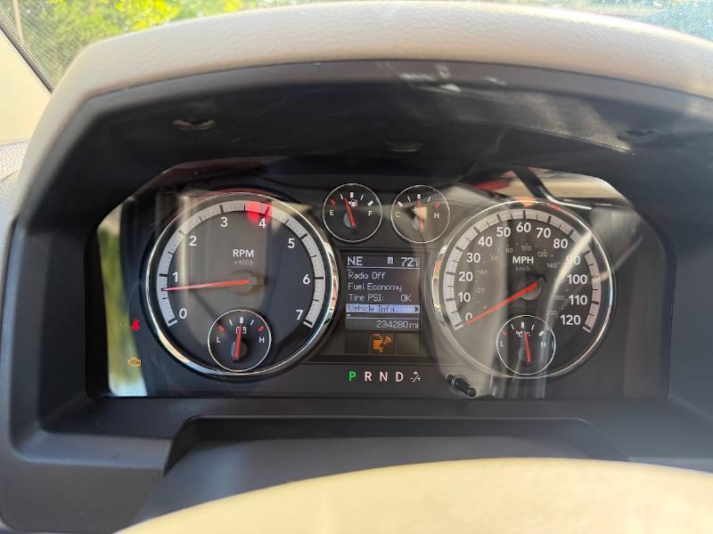 Dodge Ram 2500 Laramie Mega Cab 4WD 2011