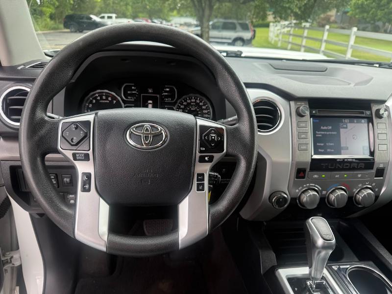 Toyota Tundra SR5 5.7L V8 FFV CrewMax 4WD 2018