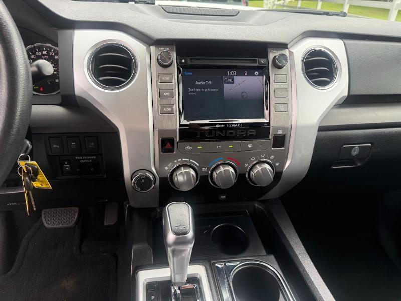 Toyota Tundra SR5 5.7L V8 FFV CrewMax 4WD 2018
