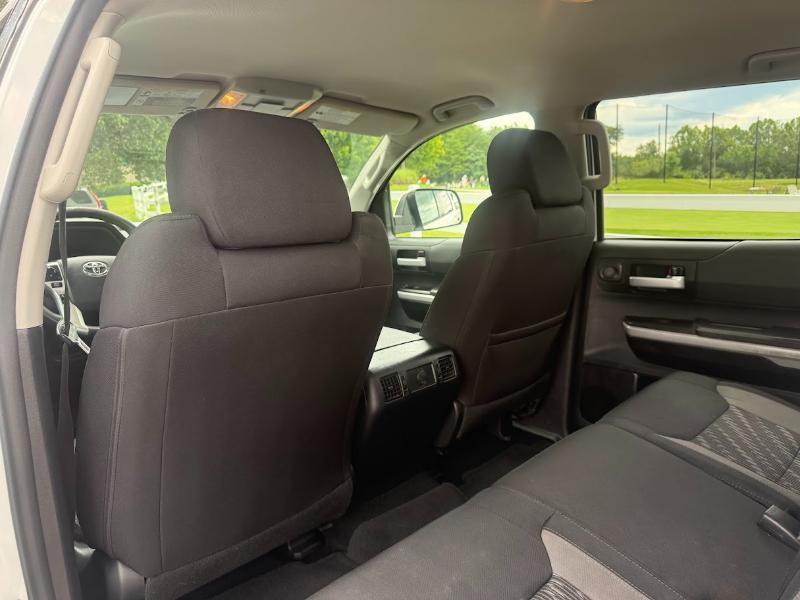 Toyota Tundra SR5 5.7L V8 FFV CrewMax 4WD 2018