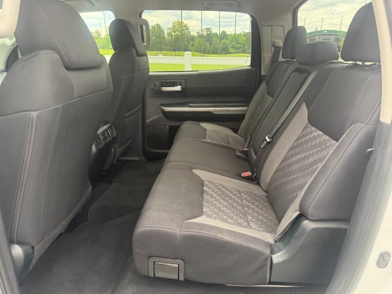Toyota Tundra SR5 5.7L V8 FFV CrewMax 4WD 2018
