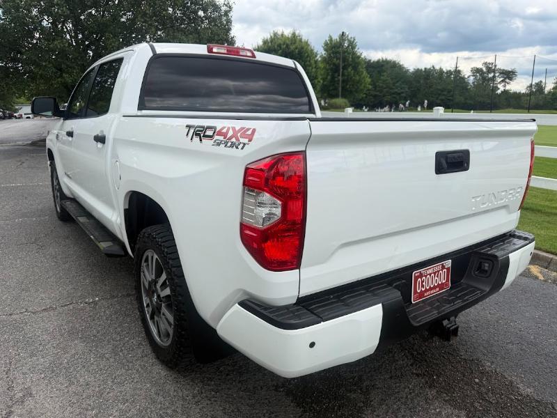 Toyota Tundra SR5 5.7L V8 FFV CrewMax 4WD 2018