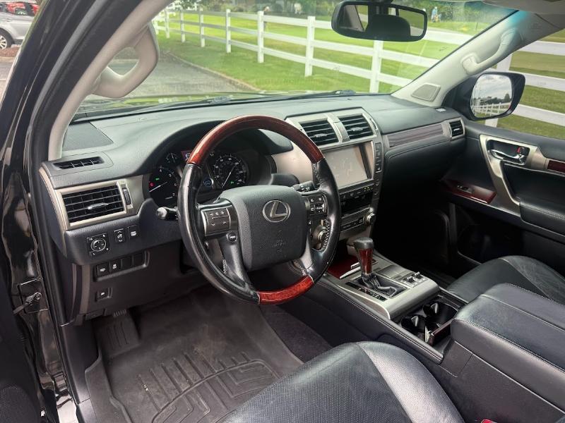 Lexus GX 460 Base 2017
