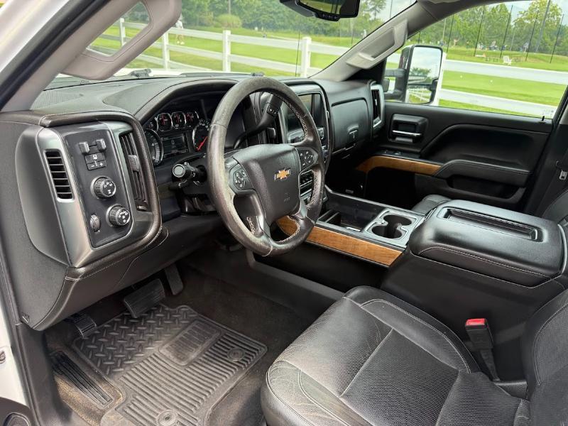 Chevrolet Silverado 3500HD LTZ Crew Cab 4WD 2015