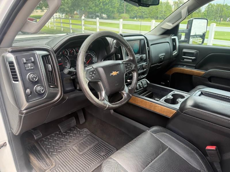 Chevrolet Silverado 3500HD LTZ Crew Cab 4WD 2015