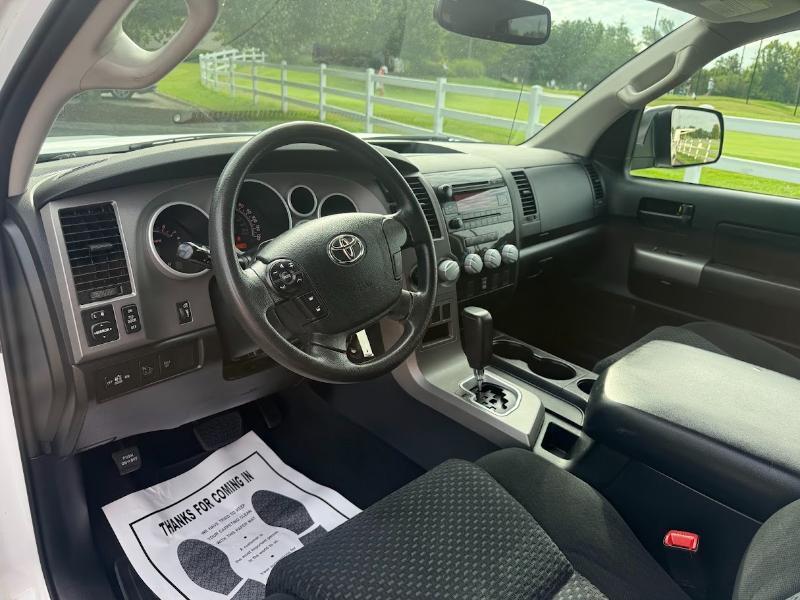 Toyota Tundra Tundra-Grade CrewMax 5.7L FFV 4WD 2012