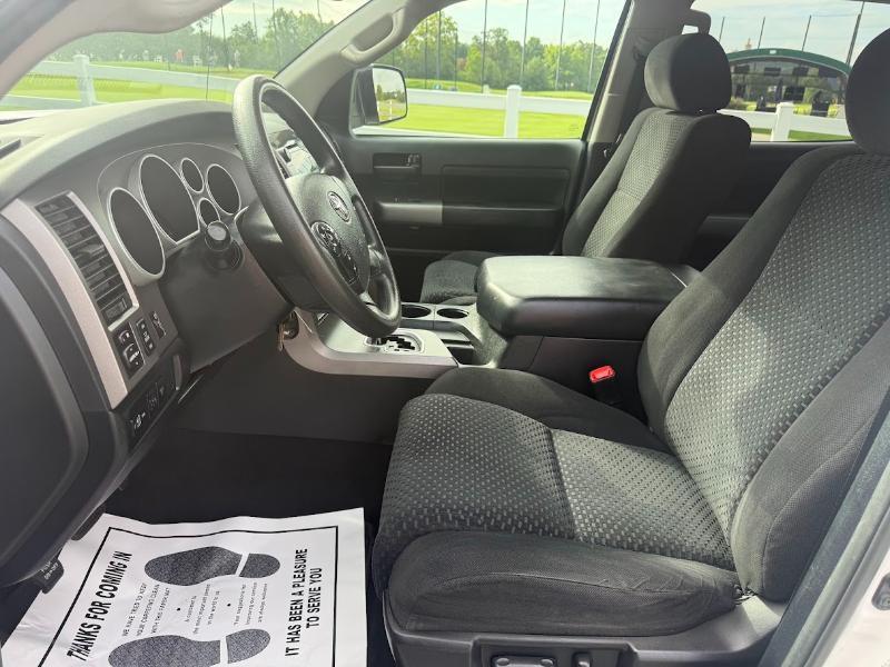 Toyota Tundra Tundra-Grade CrewMax 5.7L FFV 4WD 2012