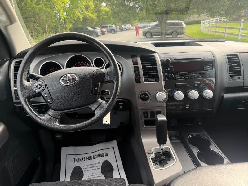 Toyota Tundra Tundra-Grade CrewMax 5.7L FFV 4WD 2012