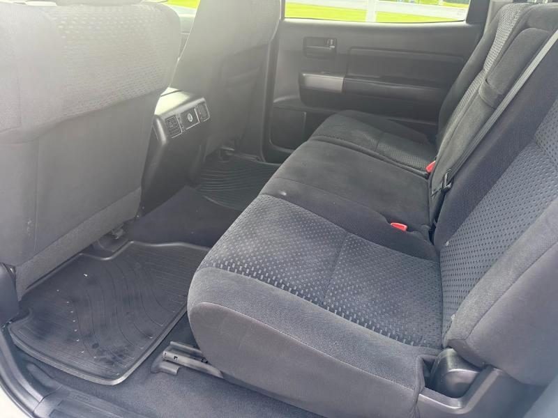 Toyota Tundra Tundra-Grade CrewMax 5.7L FFV 4WD 2012