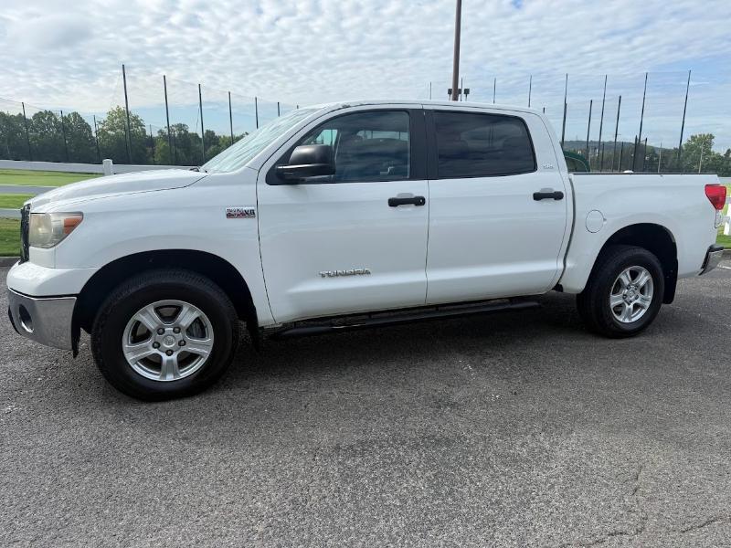 Toyota Tundra Tundra-Grade CrewMax 5.7L FFV 4WD 2012