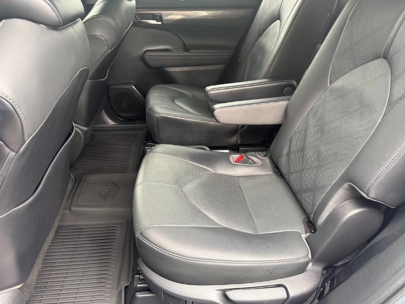 Toyota Highlander Platinum AWD V6 2021