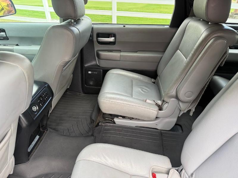 Toyota Sequoia Limited 4WD FFV 2012