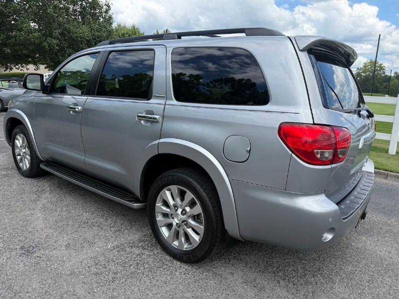 Toyota Sequoia Limited 4WD FFV 2012