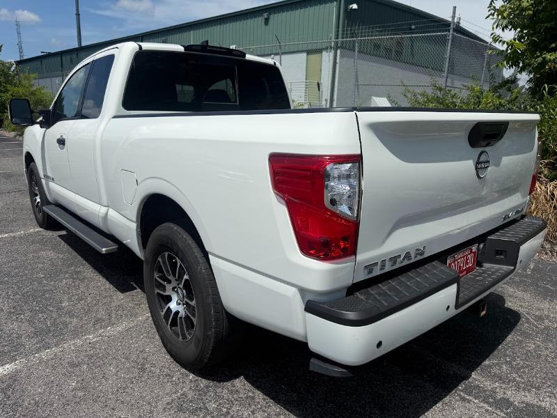 Nissan Titan SV King Cab 4WD 2024