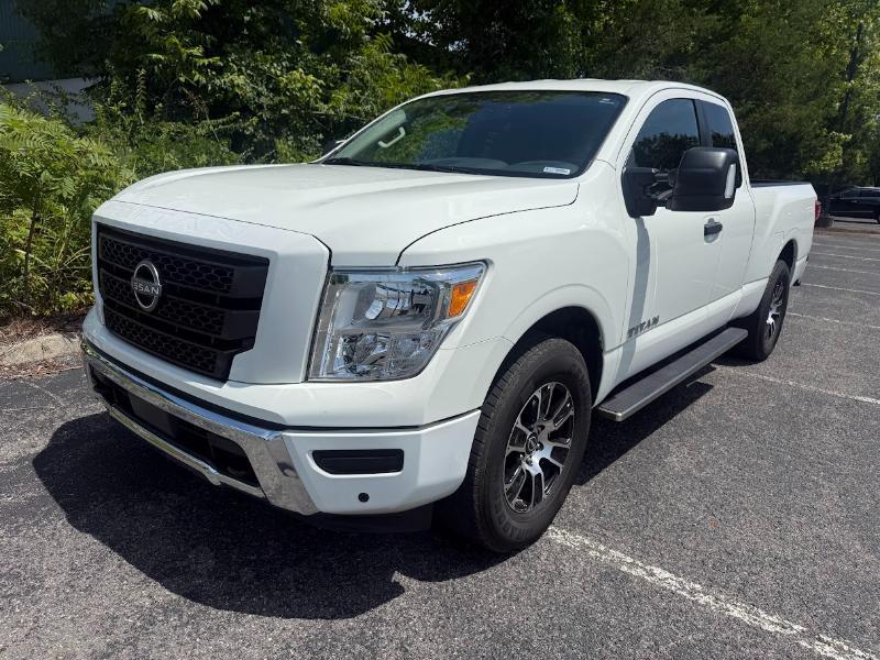 Nissan Titan SV King Cab 4WD 2024