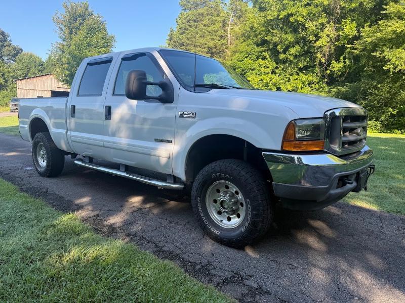 Ford F-250 SD XL Crew Cab Short Bed 4WD 2001
